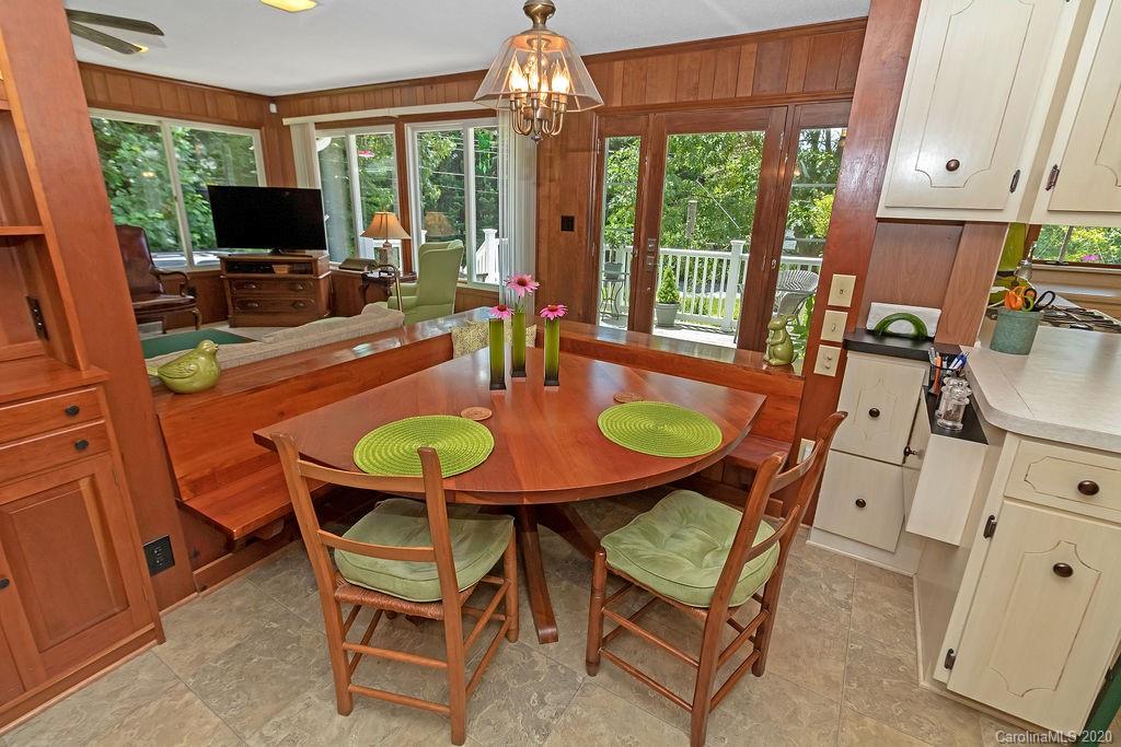 160 Deerlake Road Brevard, NC 28712 - Photo 11 of 48 Gallery Image 11