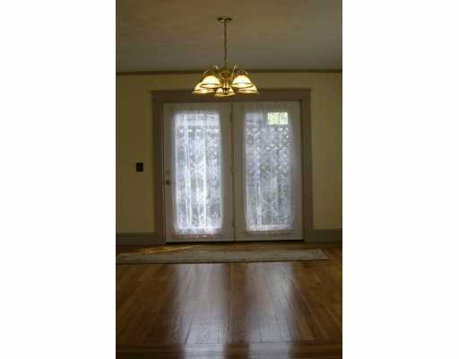 60 Rhodes Avenue Cranston, RI 02905 - Photo 3 of 7 Dining Room.