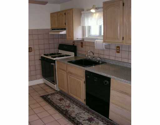 60 Rhodes Avenue Cranston, RI 02905 - Photo 4 of 7 Kitchen.