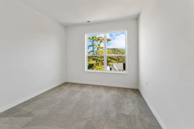 $2,165 | 5945 6th Avenue, Unit 311, Kenosha, WI 53140