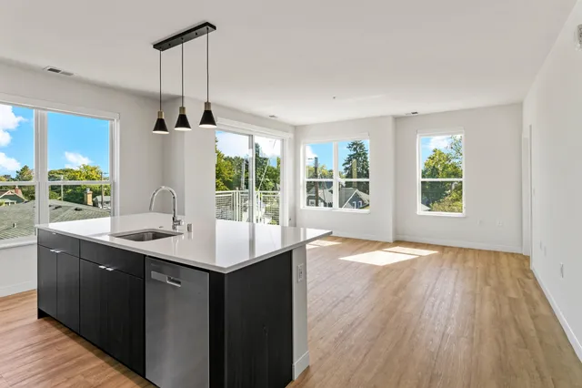 $2,165 | 5945 6th Avenue, Unit 311, Kenosha, WI 53140