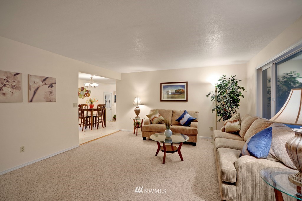 14246 147th Place Southeast Renton, WA 98059 - Photo 3 of 13