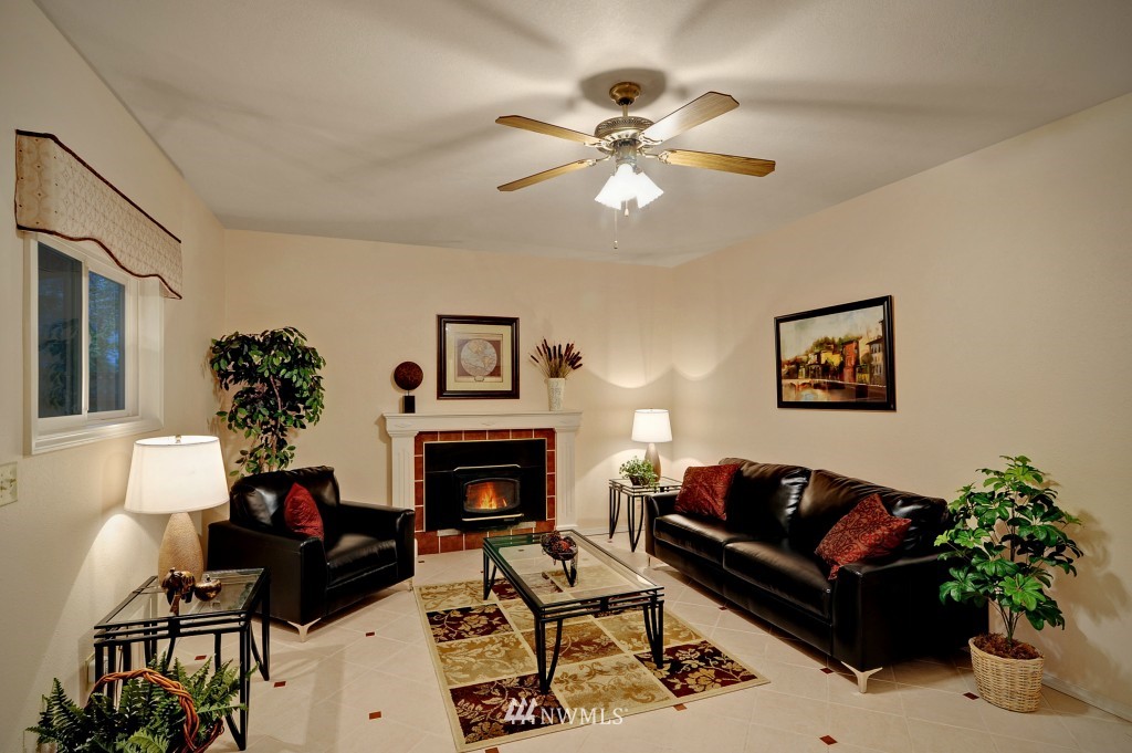 14246 147th Place Southeast Renton, WA 98059 - Photo 8 of 13