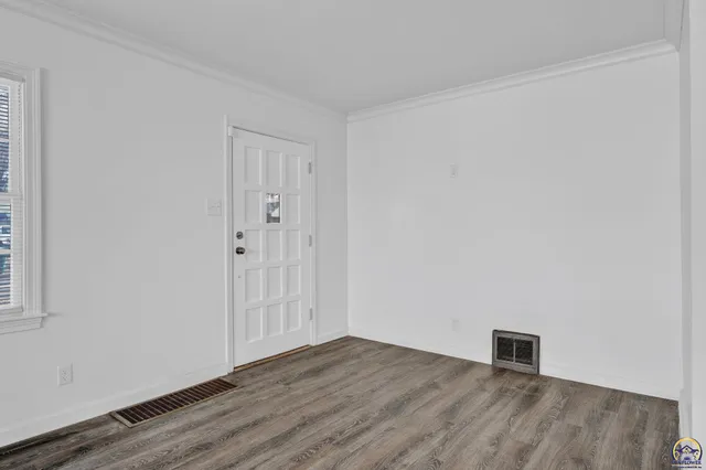 $165,000 | 2011 Southwest Stone Avenue, Topeka, KS 66604