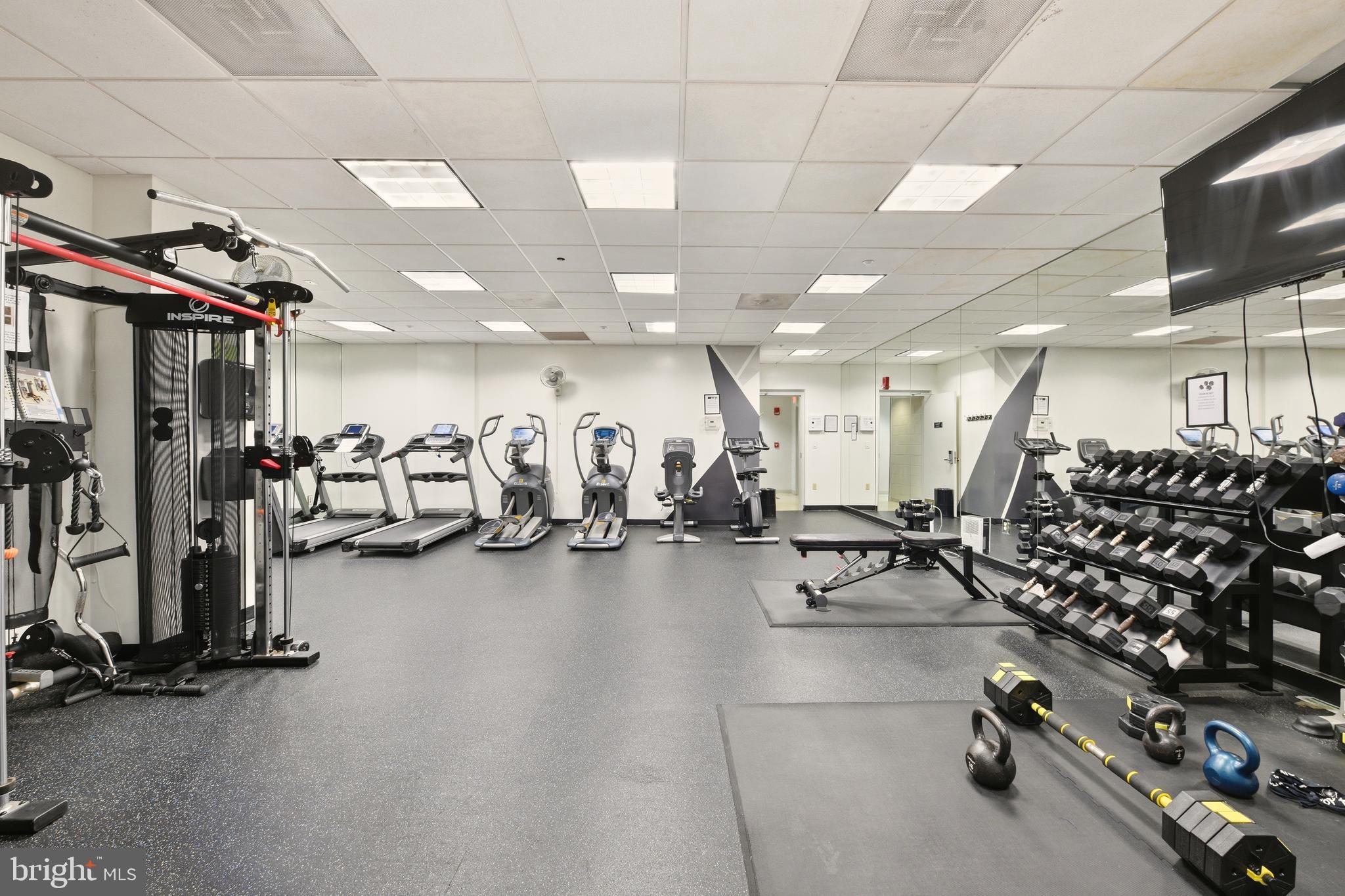 1150 K Street Northwest, Unit 1109 Washington, DC 20005 - Photo 26 of 33 a view of a room with gym equipment