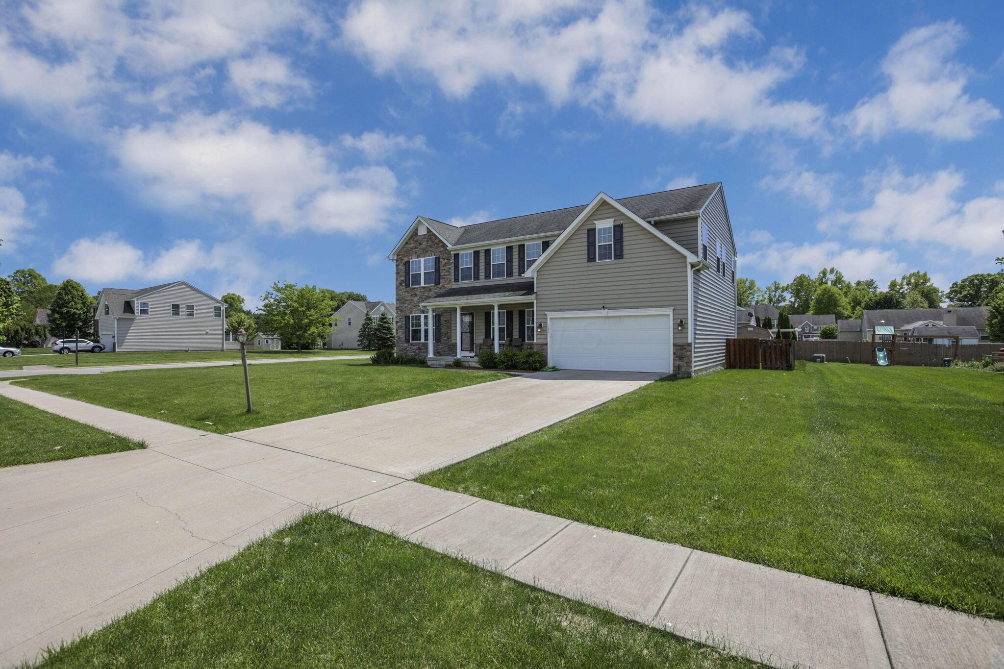 141 Prince Road Southwest Etna, OH 43062 - Photo 3 of 79