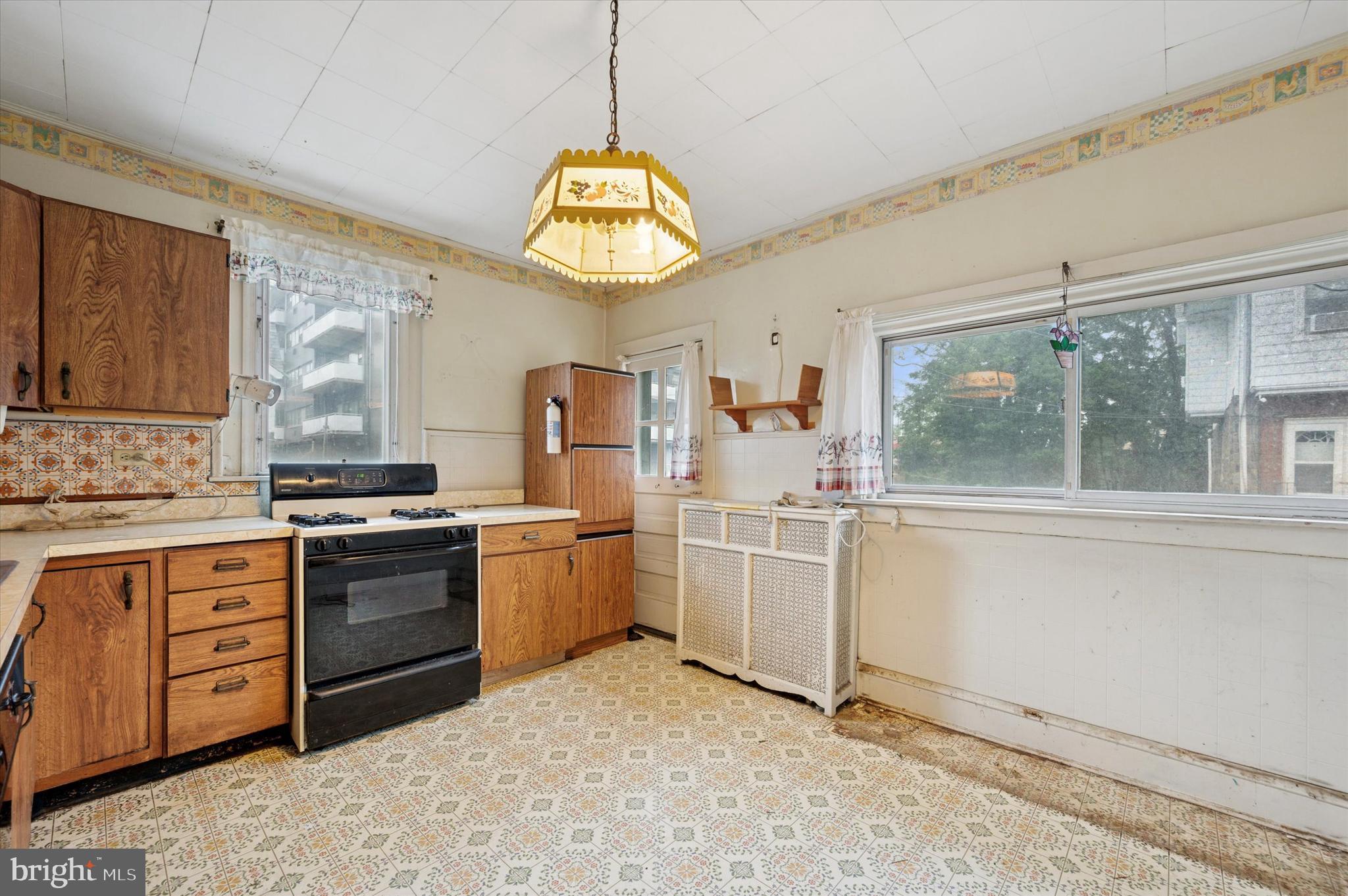 4519 Sherwood Road Philadelphia, PA 19131 - Photo 8 of 15 Gallery Image 8