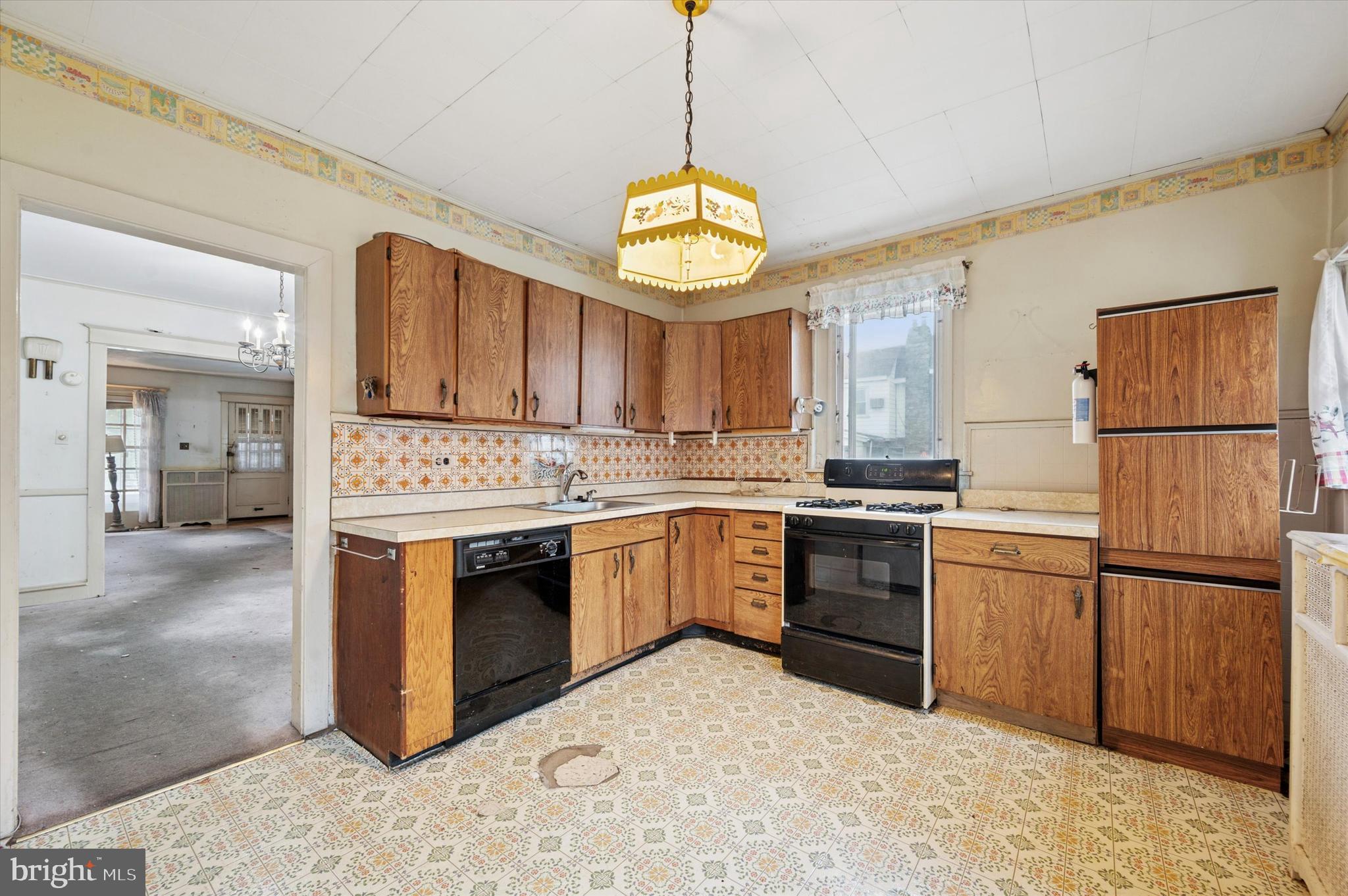 4519 Sherwood Road Philadelphia, PA 19131 - Photo 9 of 15 Gallery Image 9