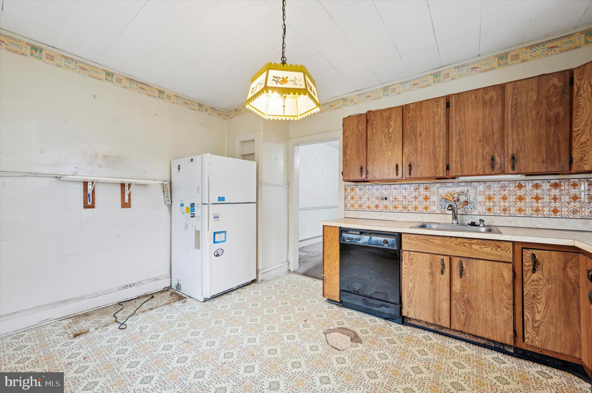 4519 Sherwood Road Philadelphia, PA 19131 - Photo 10 of 15 Gallery Image 10