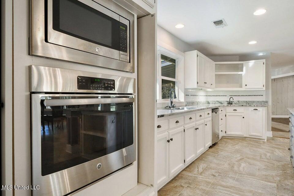 18153 Doc Lizana Road Gulfport, MS 39503 - Photo 14 of 41 18153 14