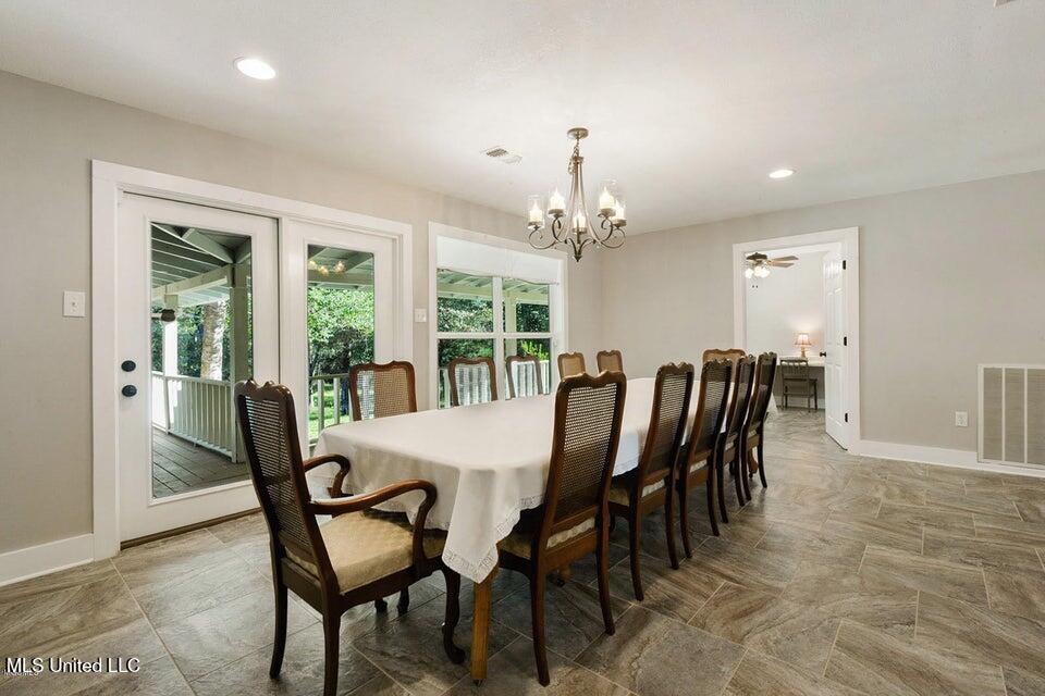 18153 Doc Lizana Road Gulfport, MS 39503 - Photo 8 of 41 18153 8