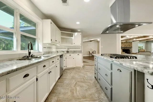 $475,000 | 18153 Doc Lizana Road, Gulfport, MS 39503