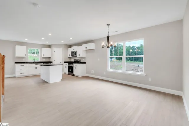 $280,999 | 225 Upper Beaver Creek Drive, Moore, SC 29369