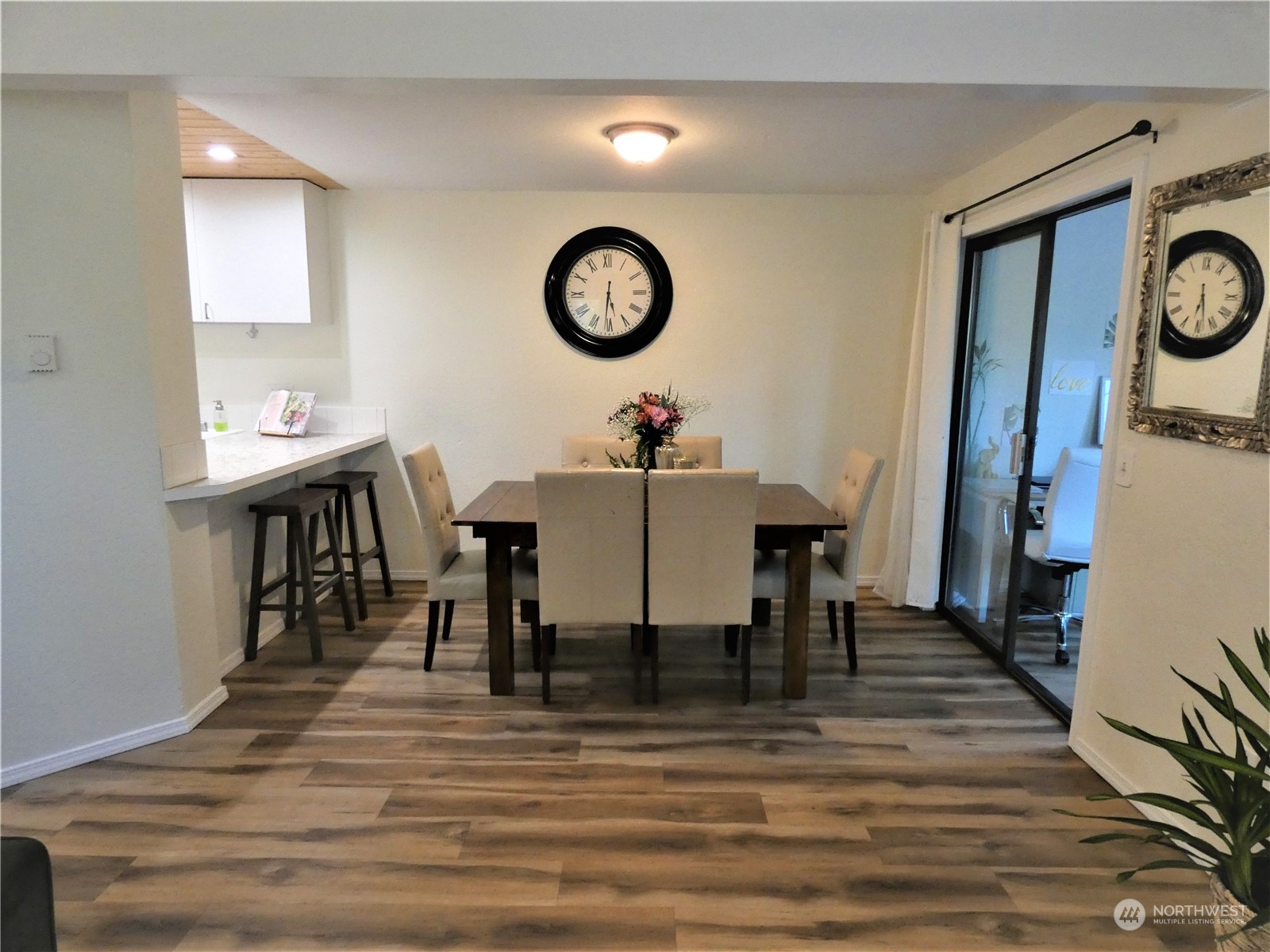 7516 218th Street Southwest, Unit 4 Edmonds, WA 98026 - Photo 13 of 37 Gallery Image 13
