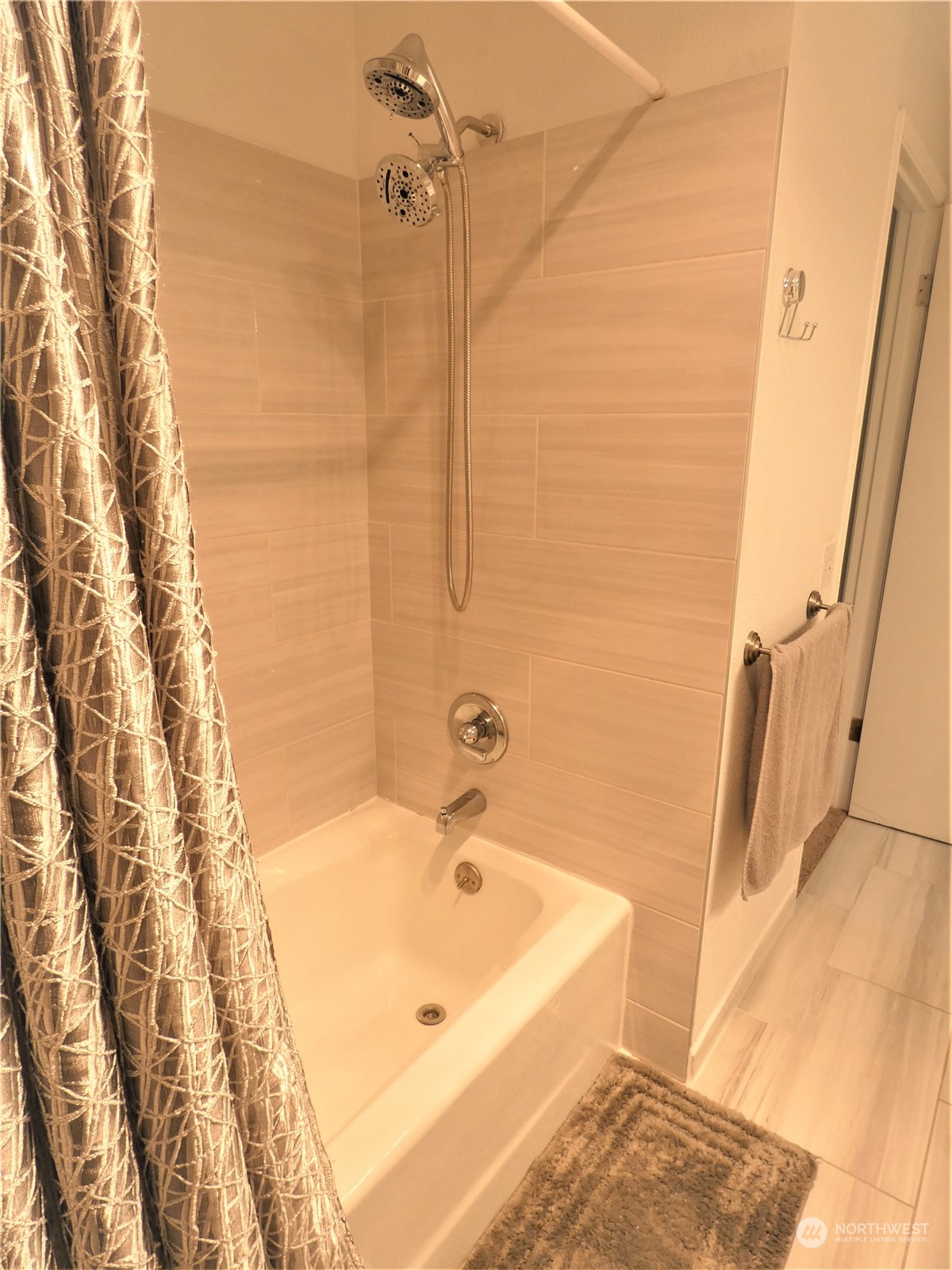 7516 218th Street Southwest, Unit 4 Edmonds, WA 98026 - Photo 25 of 37 Gallery Image 25