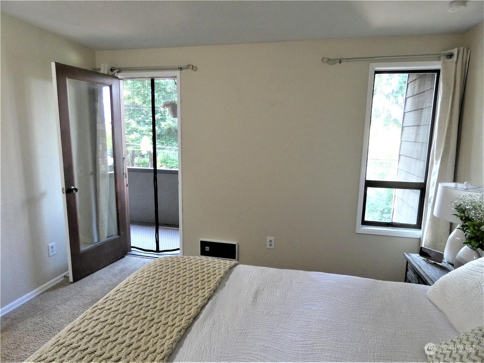 7516 218th Street Southwest, Unit 4 Edmonds, WA 98026 - Photo 29 of 37 Gallery Image 29