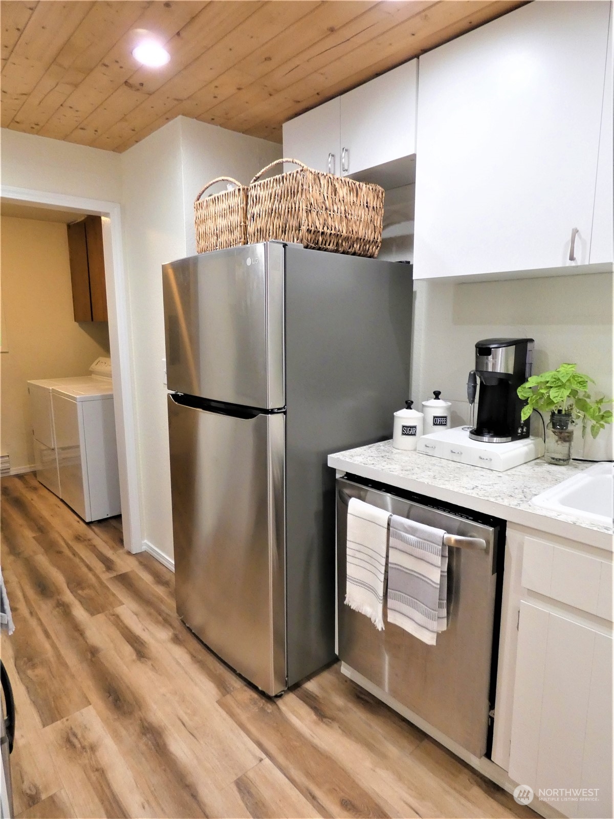 7516 218th Street Southwest, Unit 4 Edmonds, WA 98026 - Photo 4 of 37 Gallery Image 4