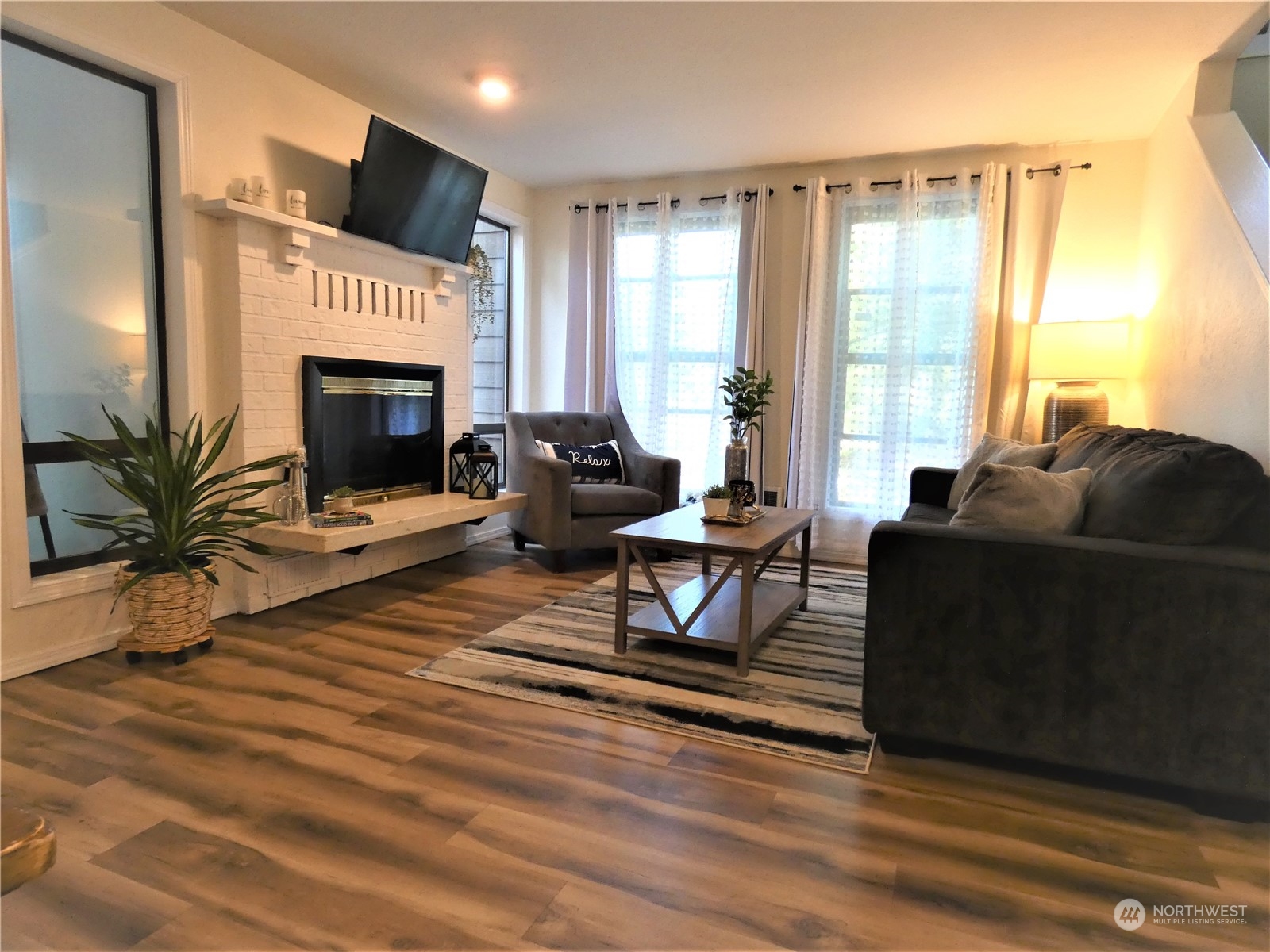 7516 218th Street Southwest, Unit 4 Edmonds, WA 98026 - Photo 7 of 37 Gallery Image 7