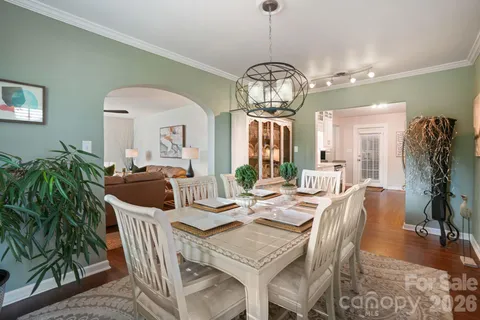 $474,900 | 1520 5th Street Northeast, Hickory, NC 28601