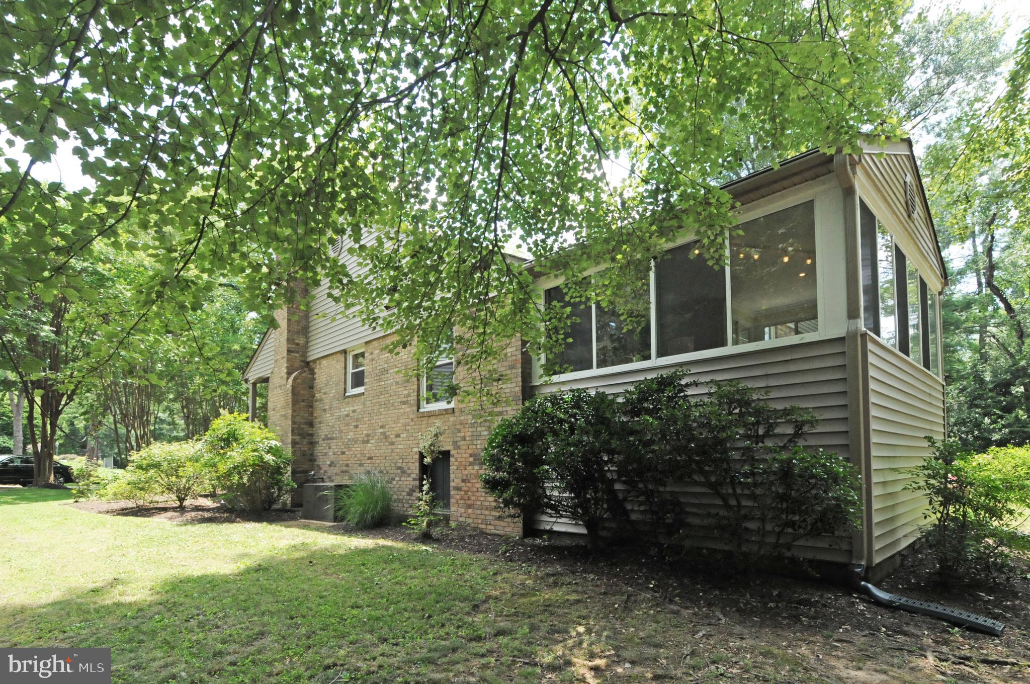7821 Elba Road Alexandria, VA 22306 - Photo 53 of 54 RIGHT END OF THE HOME