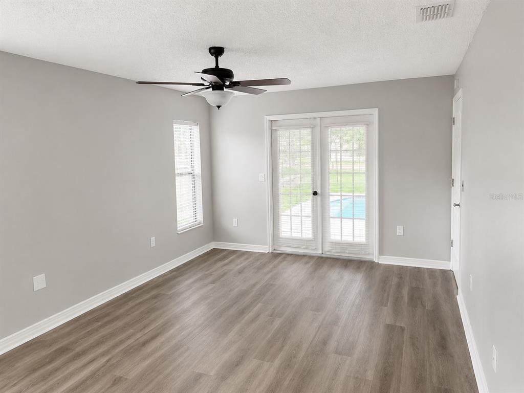 2013 Kamensky Road Clearwater, FL 33763 - Photo 16 of 27