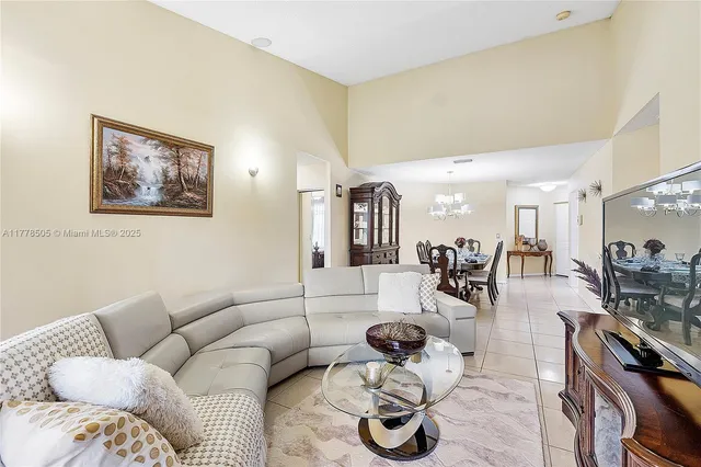 $260,000 | 4101 Coral Tree Circle, Unit 313, Coconut Creek, FL 33073