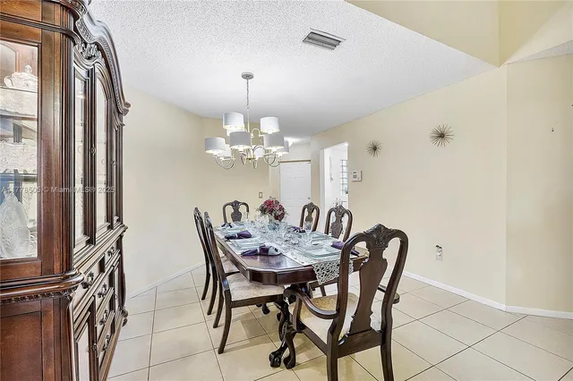 $260,000 | 4101 Coral Tree Circle, Unit 313, Coconut Creek, FL 33073