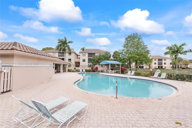 $260,000 | 4101 Coral Tree Circle, Unit 313, Coconut Creek, FL 33073