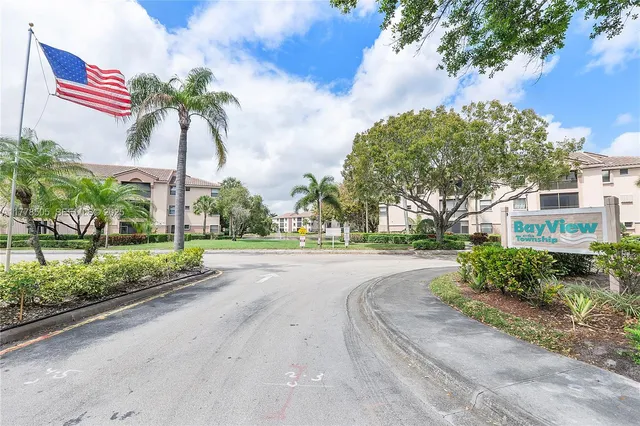 $260,000 | 4101 Coral Tree Circle, Unit 313, Coconut Creek, FL 33073