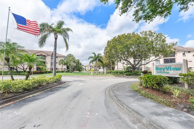 $260,000 | 4101 Coral Tree Circle, Unit 313, Coconut Creek, FL 33073