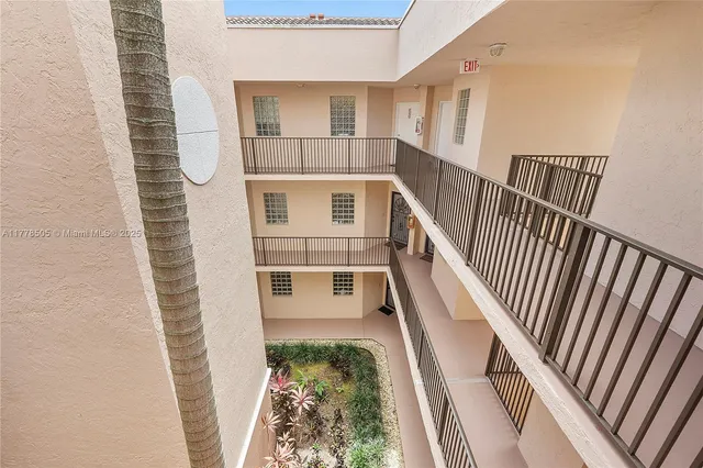 $260,000 | 4101 Coral Tree Circle, Unit 313, Coconut Creek, FL 33073