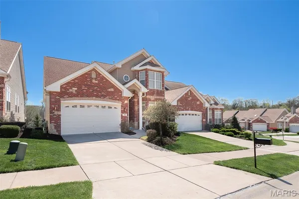 $540,000 | 197 Woodland Pl Court, St. Charles, MO 63303