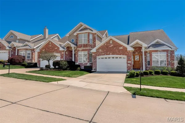 $540,000 | 197 Woodland Pl Court, St. Charles, MO 63303
