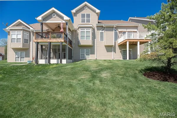 $540,000 | 197 Woodland Pl Court, St. Charles, MO 63303