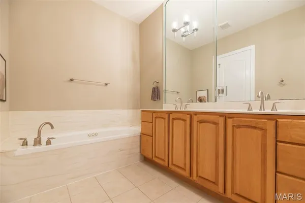 $540,000 | 197 Woodland Pl Court, St. Charles, MO 63303