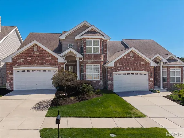 $540,000 | 197 Woodland Pl Court, St. Charles, MO 63303