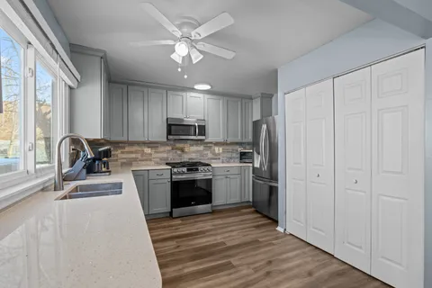 $329,900 | 29W358 Crabtree Lane, Warrenville, IL 60555
