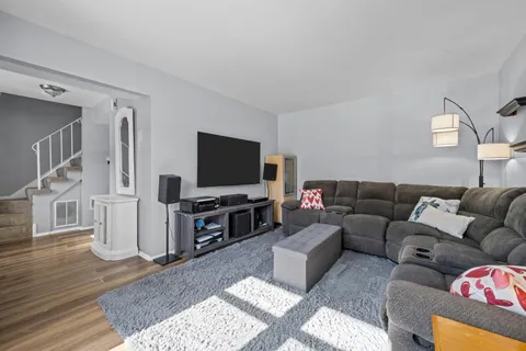 $329,900 | 29W358 Crabtree Lane, Warrenville, IL 60555