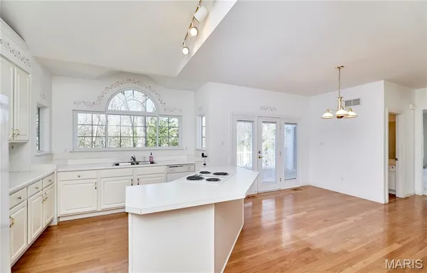 $550,000 | 16614 Highland Summit Drive, Wildwood, MO 63011