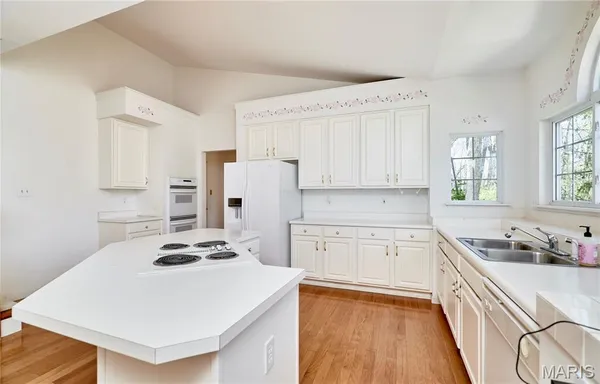 $550,000 | 16614 Highland Summit Drive, Wildwood, MO 63011