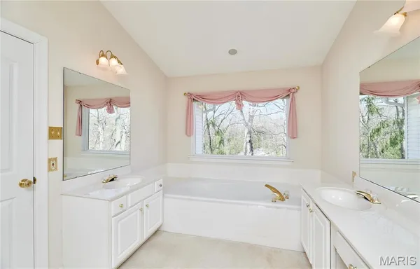 $550,000 | 16614 Highland Summit Drive, Wildwood, MO 63011