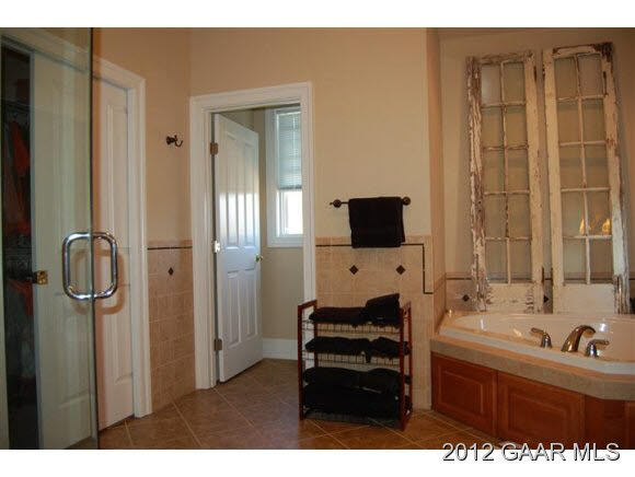 121 C Overlook Road Staunton, VA 24401 - Photo 8 of 12 Gallery Image 8