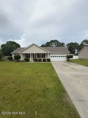 $1,800 | 133 Lawndale Lane, Sneads Ferry, NC 28460