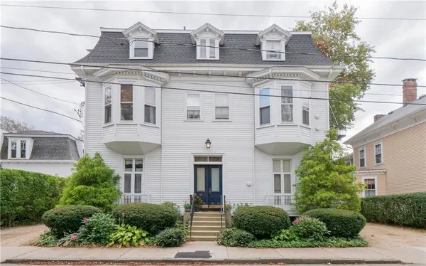 $2,600 | 67 Perry Street, Unit 5, Newport, RI 02840