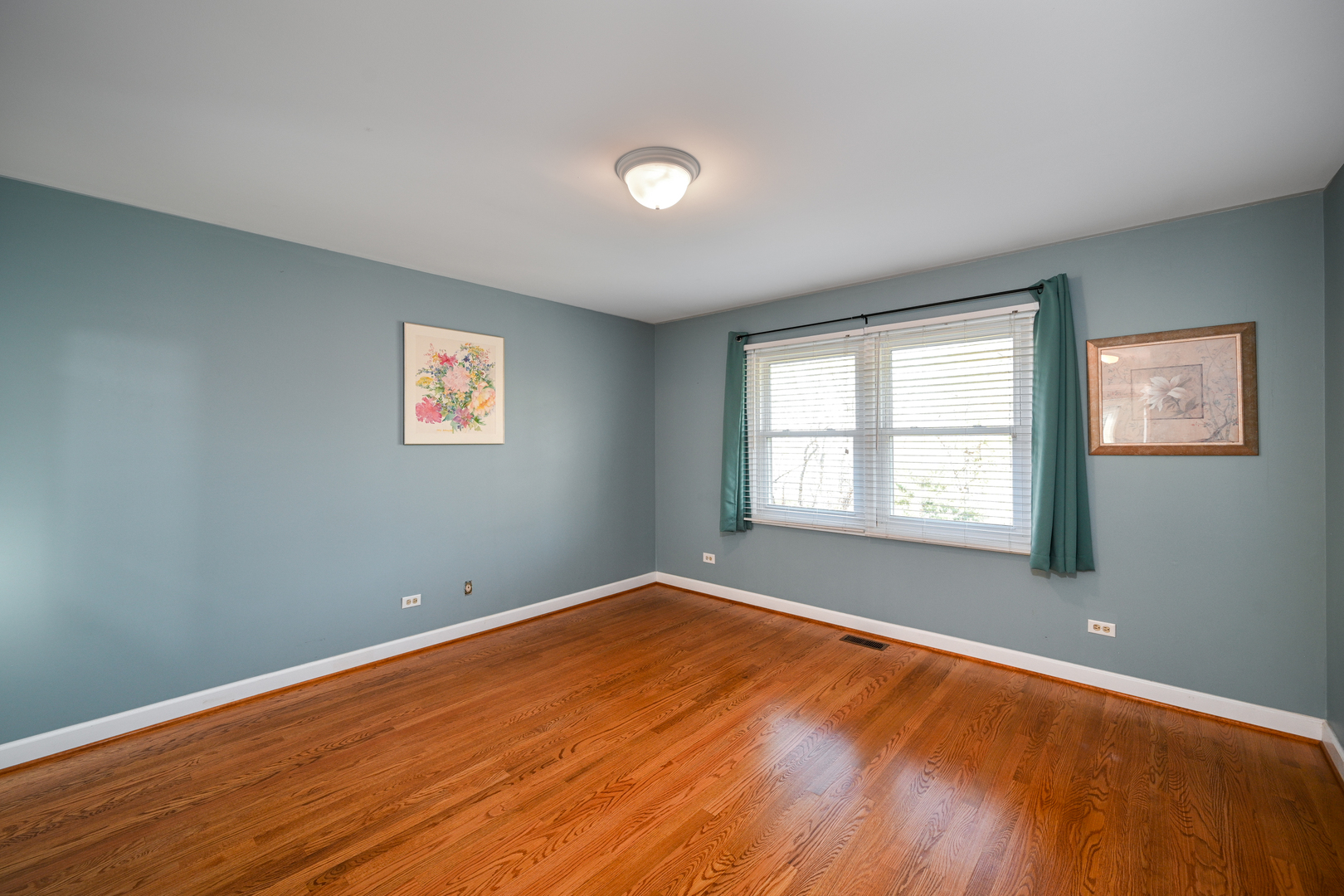 1015 Creekside Drive Wheaton, IL 60189 - Photo 16 of 28