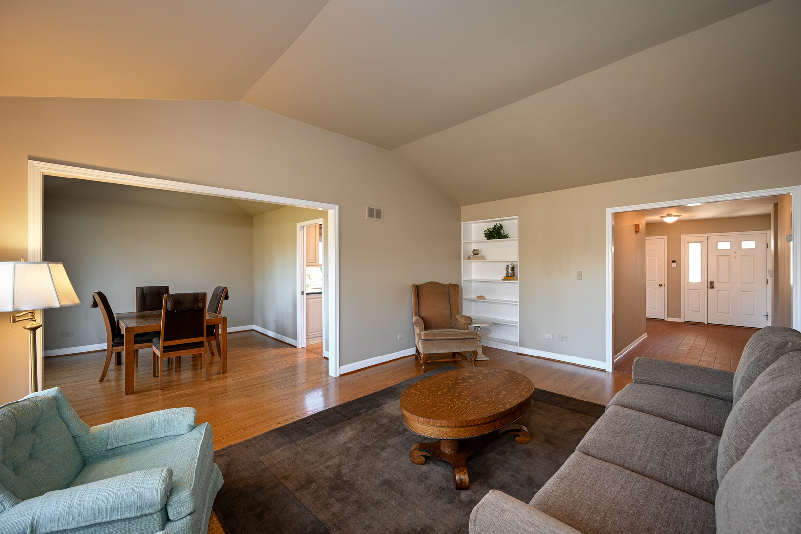 1015 Creekside Drive Wheaton, IL 60189 - Photo 7 of 28