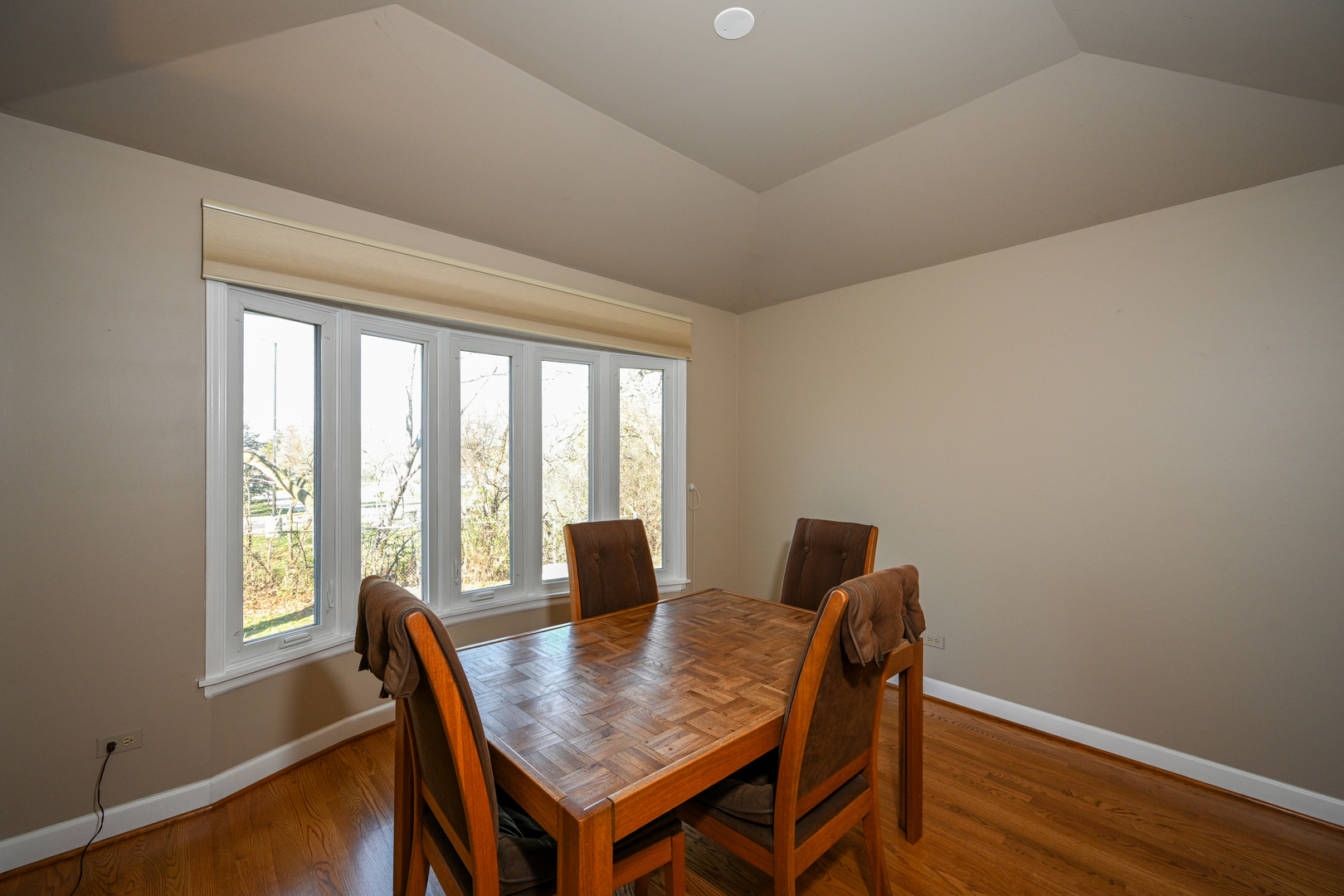 1015 Creekside Drive Wheaton, IL 60189 - Photo 8 of 28