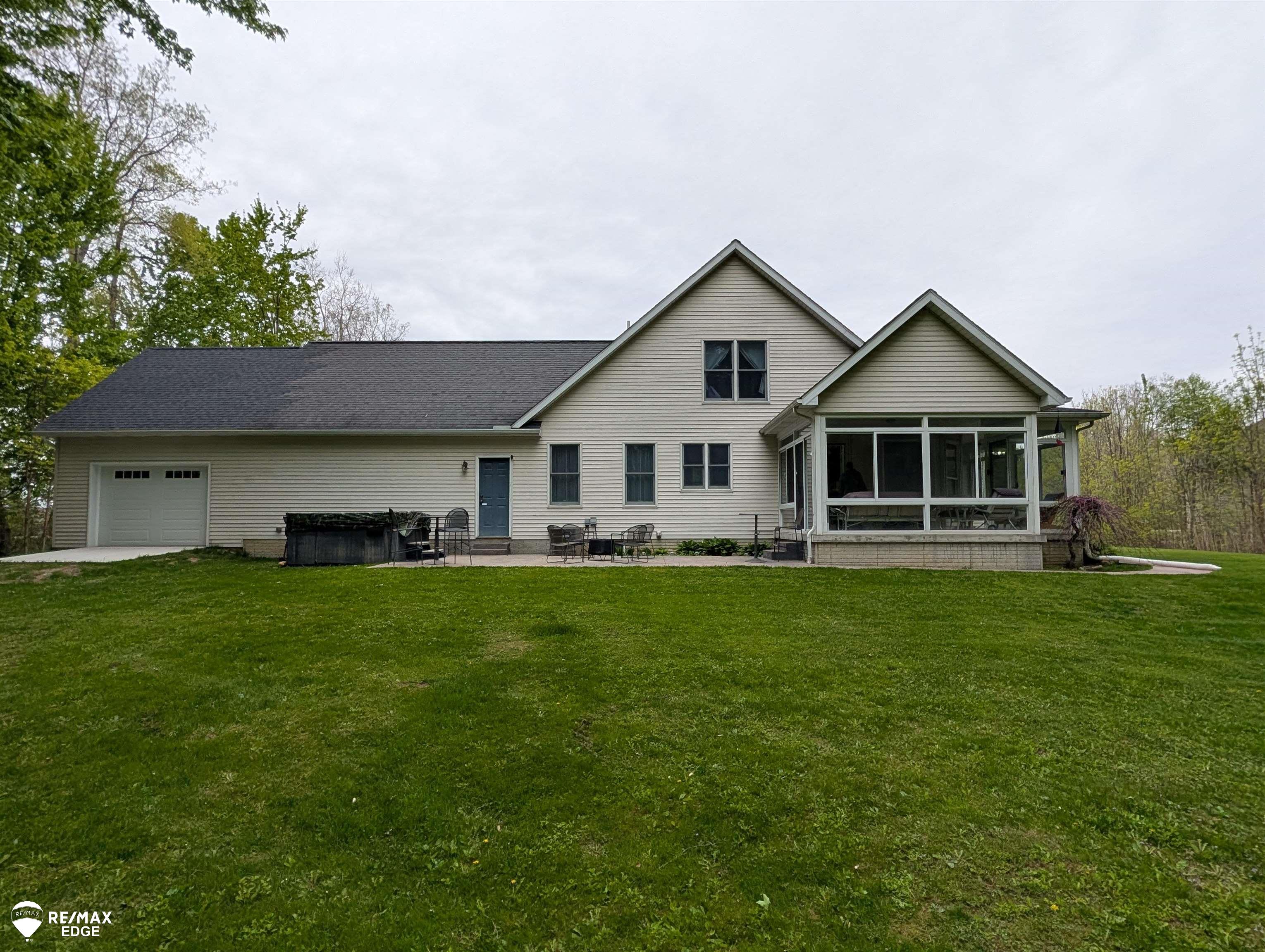 1245 West Vienna Road Clio, MI 48420 - Photo 5 of 37