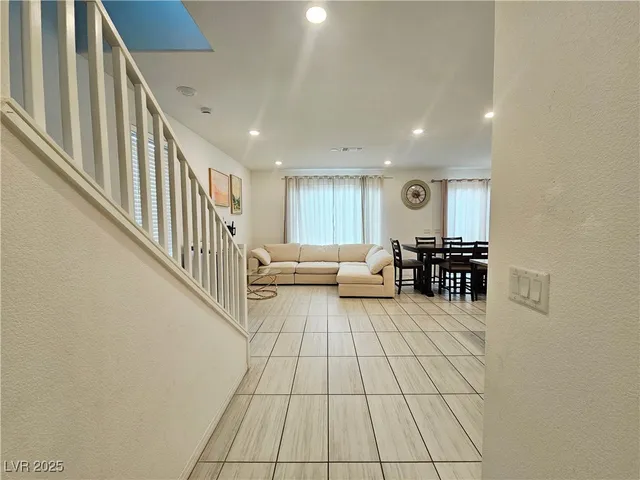 $2,395 | 8033 Adelaide Hills Street, Las Vegas, NV 89113