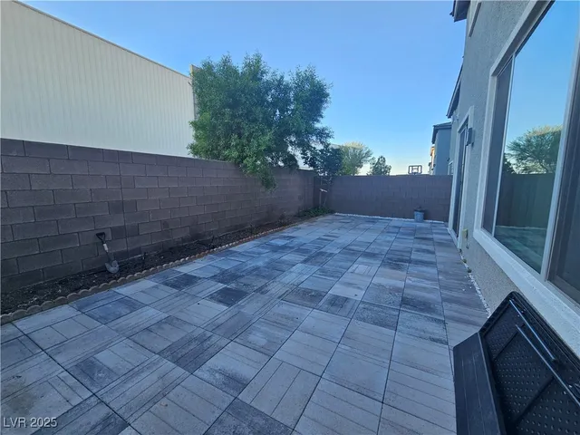 $2,395 | 8033 Adelaide Hills Street, Las Vegas, NV 89113